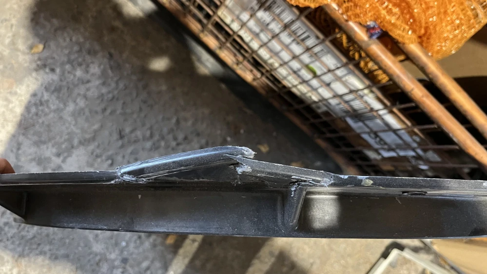 POŠKOZENÝ KUS - Poklop kompozitní DN 600/A15 do 1,5t (pochozí) pro vlnovec Axedo 600