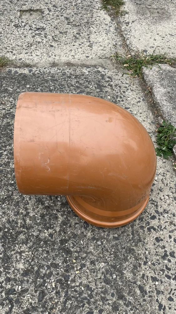 POŠKOZENÝ KUS - KG koleno DN 315 - 87° (SN 4 + SN 8)
