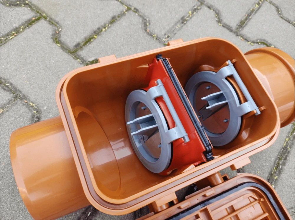 Zpětná klapka dvojitá s aretací jedné klapky DN 110 PEŠTAN